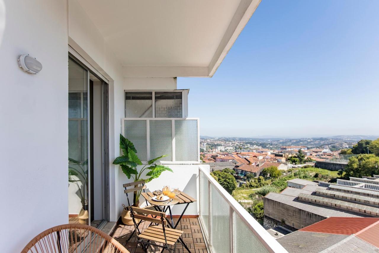 Elegant Studio W/ Ac & Balcony By Lovelystay OOporto Esterno foto