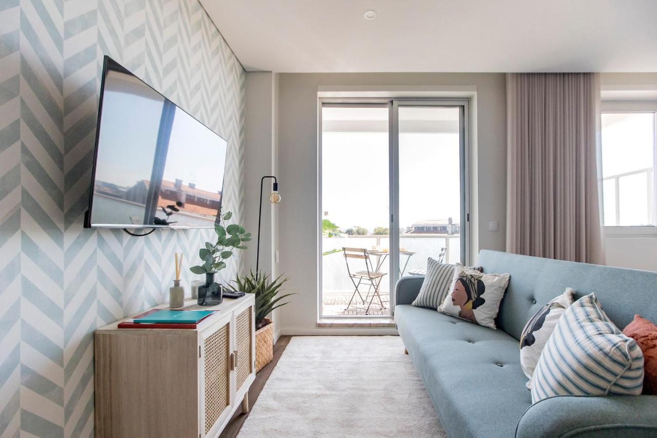 Elegant Studio W/ Ac & Balcony By Lovelystay OOporto Esterno foto