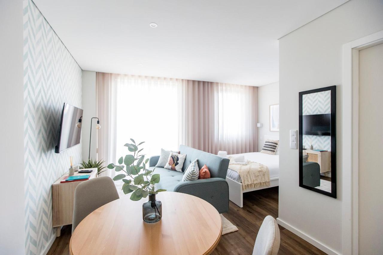 Elegant Studio W/ Ac & Balcony By Lovelystay OOporto Esterno foto