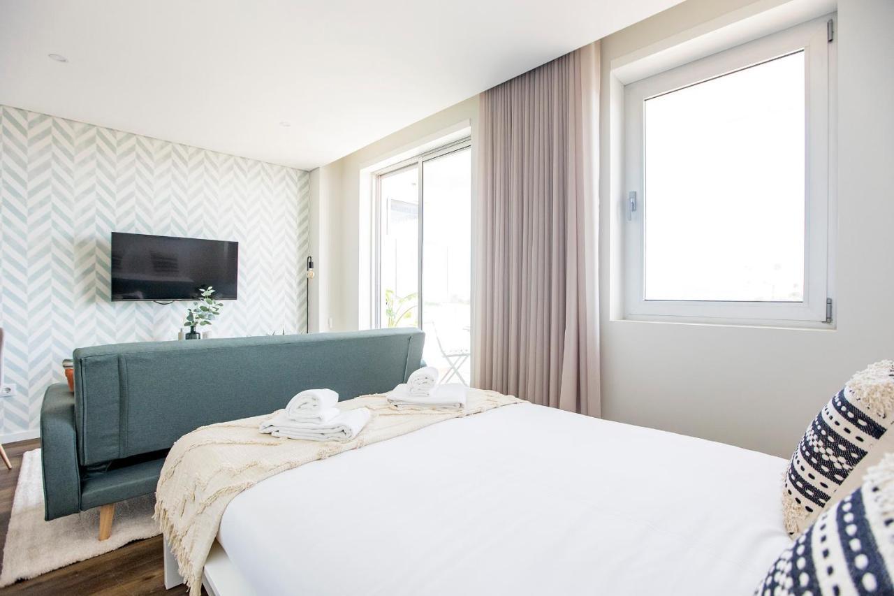 Elegant Studio W/ Ac & Balcony By Lovelystay OOporto Esterno foto