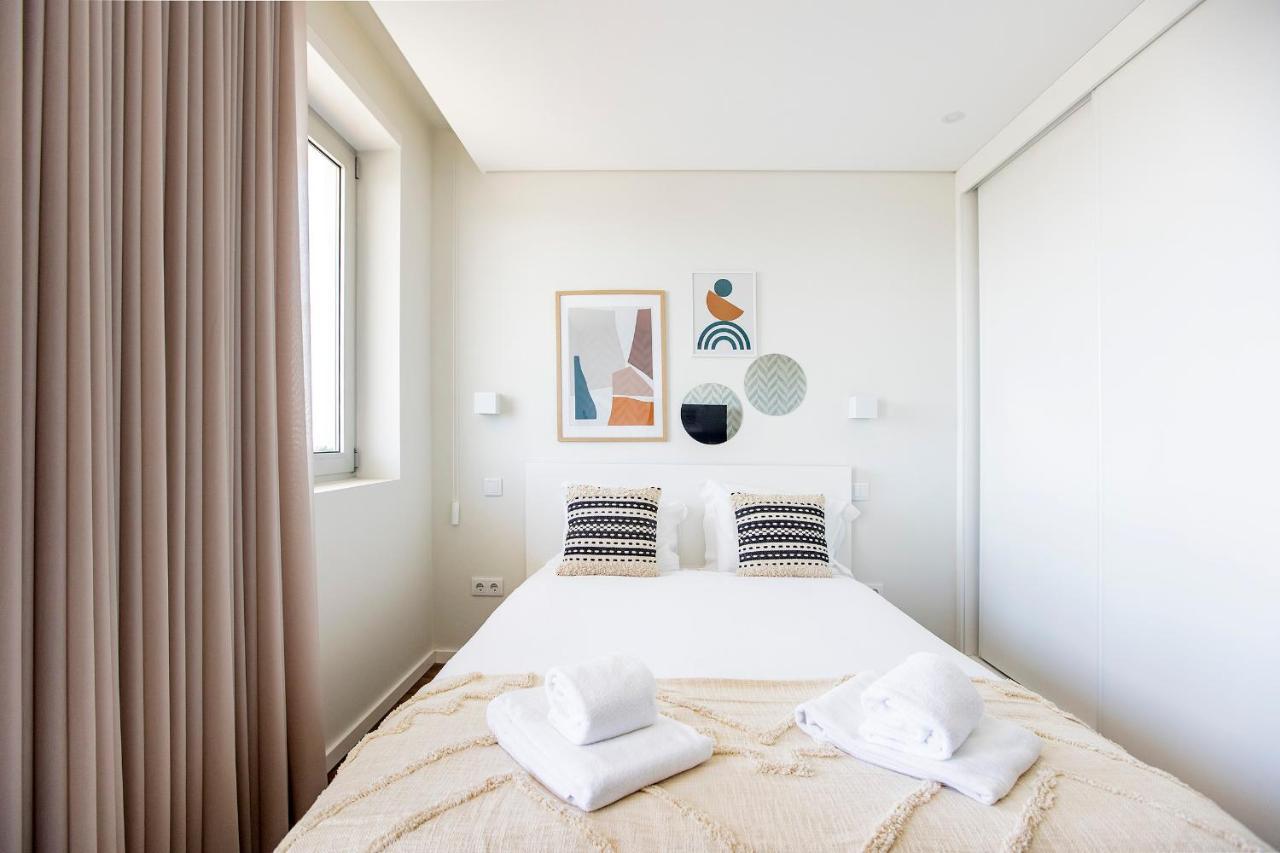 Elegant Studio W/ Ac & Balcony By Lovelystay OOporto Esterno foto